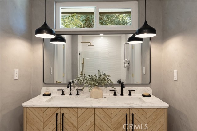Detail Gallery Image 26 of 49 For 24211 Caris St, Woodland Hills,  CA 91367 - 4 Beds | 2/1 Baths