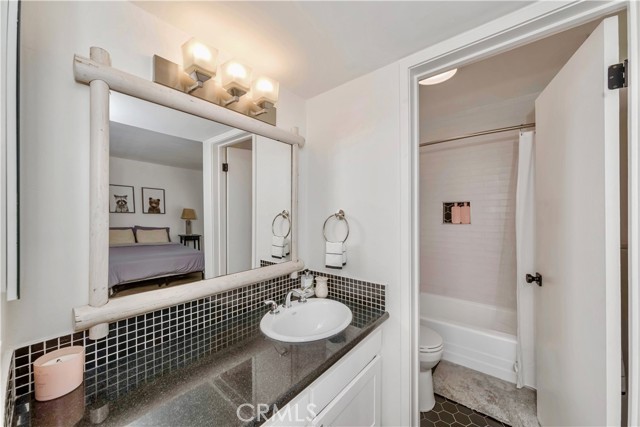 Detail Gallery Image 15 of 26 For 465 S Los Robles Ave #15,  Pasadena,  CA 91101 - 1 Beds | 1 Baths