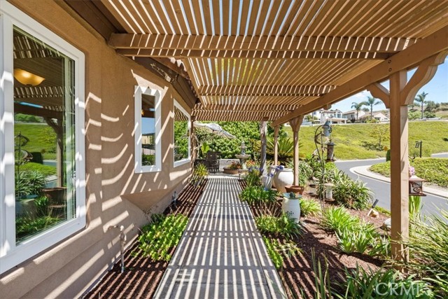42 Paseo Alba, San Clemente CA: https://media.crmls.org/medias/79c009df-5e3c-4748-b21b-0e7700b46503.jpg