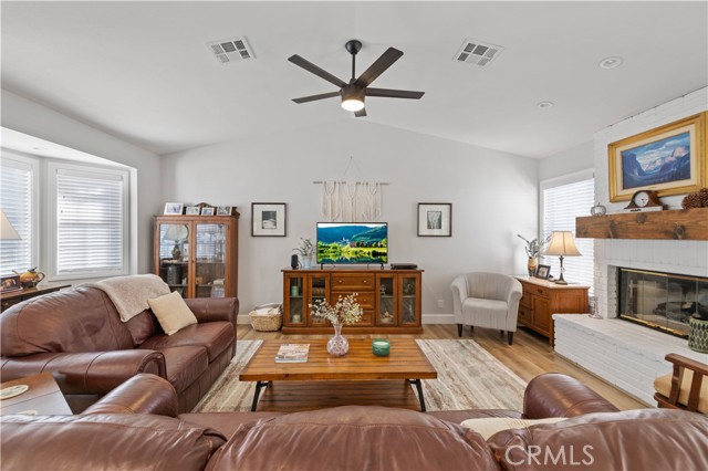 Detail Gallery Image 24 of 70 For 27851 Santa Clarita Rd, Saugus,  CA 91350 - 3 Beds | 2 Baths