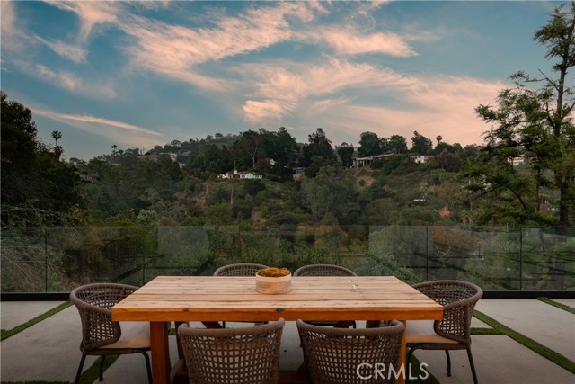2608 Zorada Drive, Los Angeles CA: https://media.crmls.org/medias/79c11d87-8c19-4de8-b149-d7d92ebe9eaa.jpg