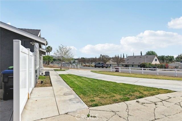 Detail Gallery Image 4 of 56 For 2821 Riding Ring, Norco,  CA 92860 - 7 Beds | 4 Baths