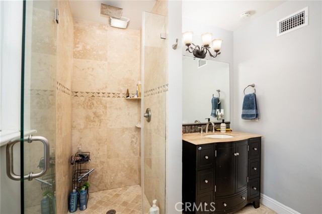 Detail Gallery Image 30 of 44 For 1206 E Haven Dr, Anaheim,  CA 92805 - 3 Beds | 2/1 Baths