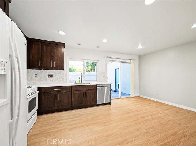 27564 Rondell photo 12
