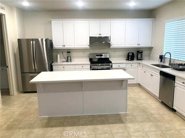 Detail Gallery Image 11 of 34 For 16031 Cordova, Victorville,  CA 92394 - 6 Beds | 2/1 Baths