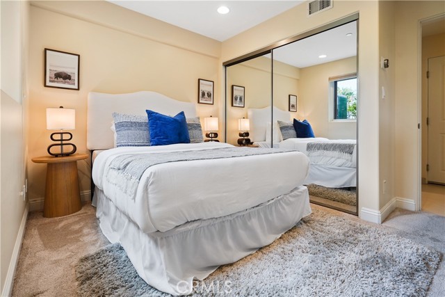 615 Pacific Coast Highway, Redondo Beach, California 90277, 3 Bedrooms Bedrooms, ,3 BathroomsBathrooms,Residential,Sold,Pacific Coast Highway,SB22124725