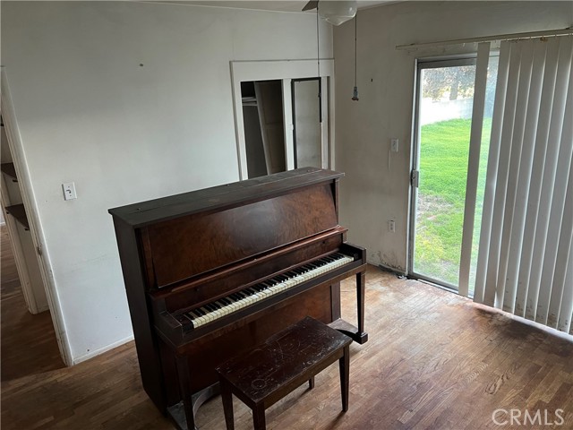 Detail Gallery Image 20 of 24 For 500 11th St, Hermosa Beach,  CA 90254 - 3 Beds | 1 Baths