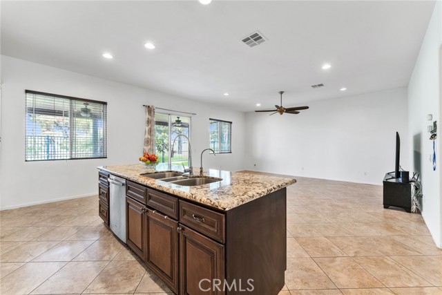 Detail Gallery Image 14 of 51 For 34326 Forest Oaks, Yucaipa,  CA 92399 - 5 Beds | 3/1 Baths