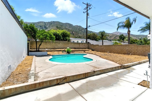 15195 Laguna Avenue, Lake Elsinore CA: https://media.crmls.org/medias/79c3eded-b09c-410b-86d5-2e6c8c3b9abe.jpg