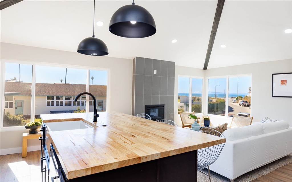 1199 New Bedford Court, Ventura, CA 93001