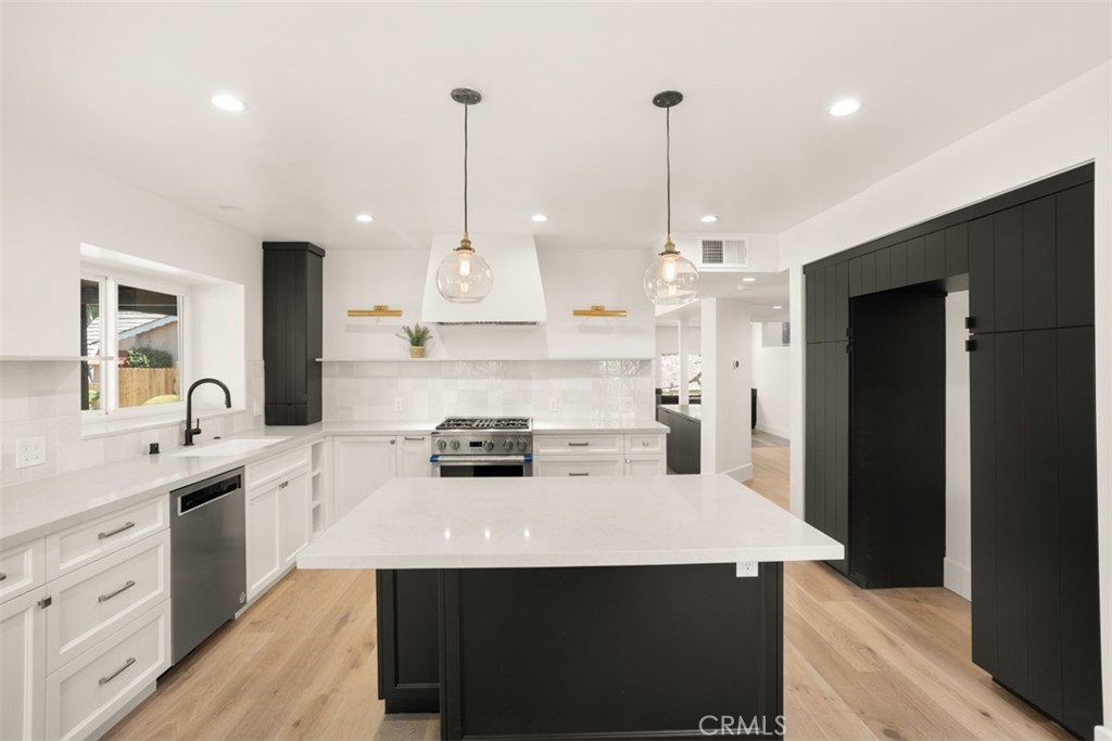 MLS #SR25266232 image #1