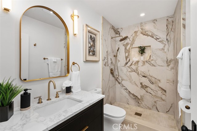 6373 W 6TH Street, Los Angeles CA: https://media.crmls.org/medias/79c6ccbc-ca3b-4c66-a941-9a629332ec8a.jpg
