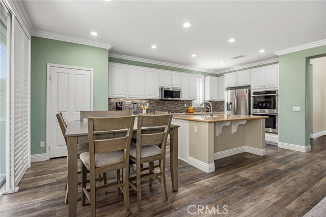 Detail Gallery Image 14 of 57 For 35319 Trailside Dr, Lake Elsinore,  CA 92532 - 4 Beds | 3 Baths