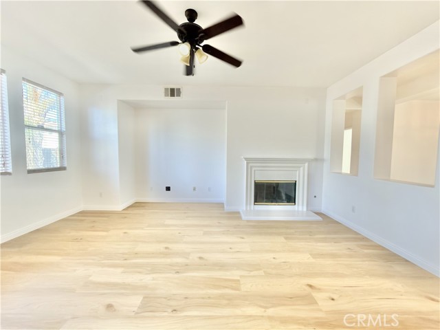 Detail Gallery Image 11 of 27 For 34619 Chinaberry, Winchester,  CA 92596 - 5 Beds | 3 Baths