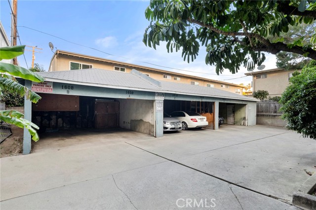1608 Grismer Avenue, Burbank CA: https://media.crmls.org/medias/79c8a837-c31f-448d-8dcb-0002be4fa96f.jpg