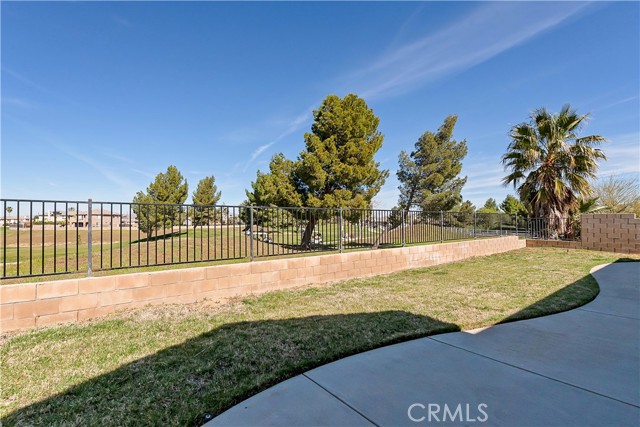 Detail Gallery Image 51 of 57 For 3607 Mountain Shadows Ct, Palmdale,  CA 93551 - 3 Beds | 3 Baths