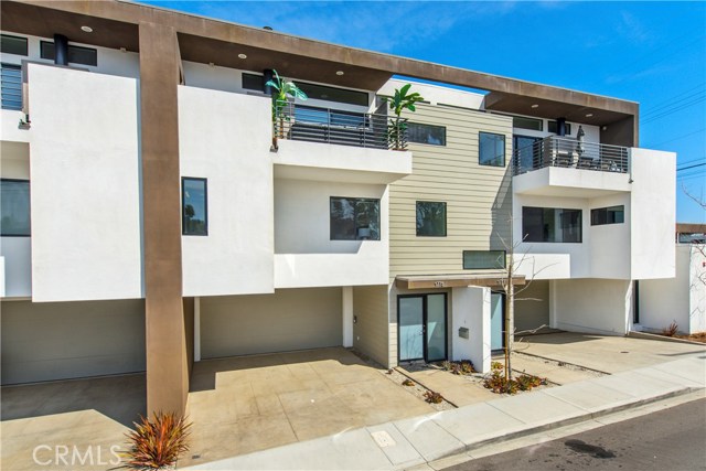 1775 Mathews Avenue, Manhattan Beach, California 90266, 3 Bedrooms Bedrooms, ,3 BathroomsBathrooms,Residential,Sold,Mathews,SB17054107