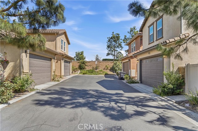 Detail Gallery Image 5 of 60 For 7038 Village, Corona,  CA 92880 - 3 Beds | 2/1 Baths