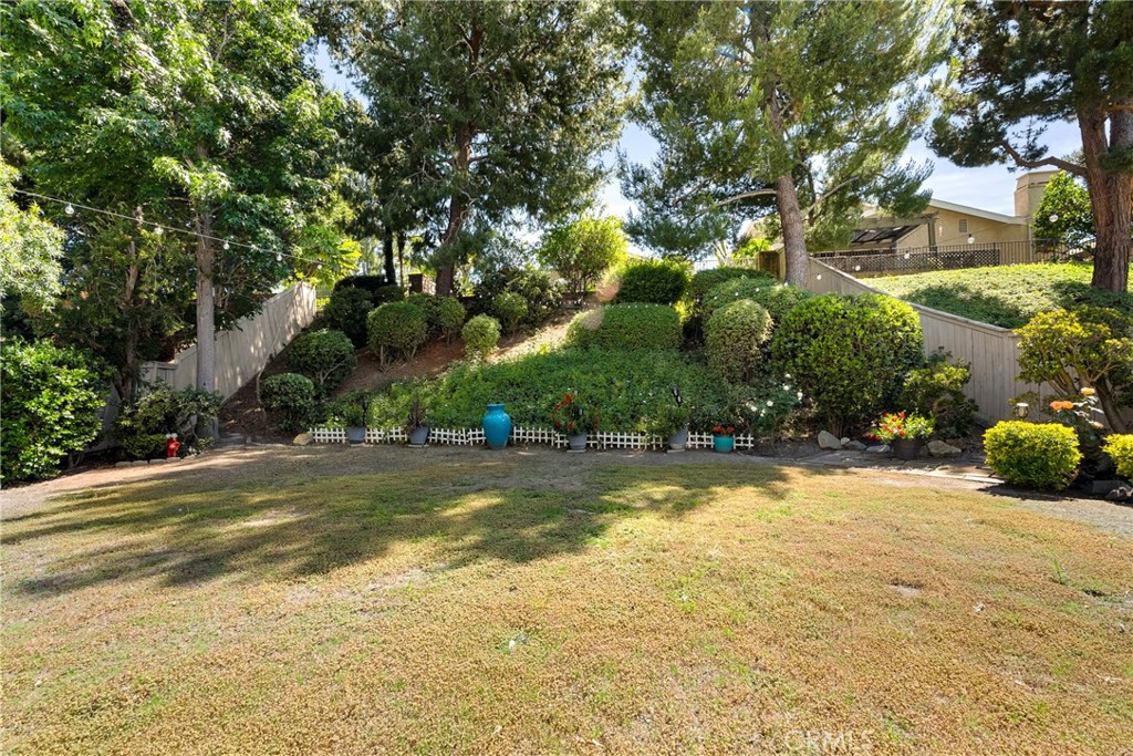 https://media.crmls.org/medias/79cafd27-2e65-40e5-bce7-b8abcc4e181e.jpg?preset=X-Large