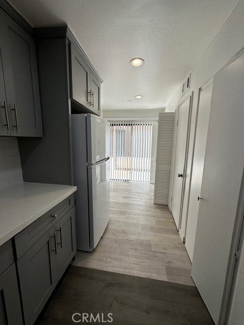 Detail Gallery Image 8 of 26 For 336 W California Ave #105,  Glendale,  CA 91203 - 2 Beds | 2 Baths