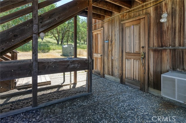 Detail Gallery Image 33 of 58 For 11171 S State Highway 29, Lower Lake,  CA 95457 - 1 Beds | 1/2 Baths