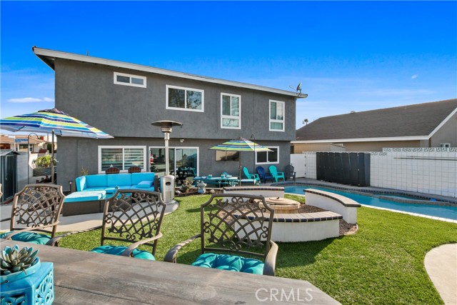 Detail Gallery Image 15 of 19 For 1107 Woodbury Dr, Harbor City,  CA 90710 - 4 Beds | 3 Baths