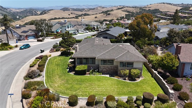 250 Coral Court, Pismo Beach CA: https://media.crmls.org/medias/79ccdc73-b56a-4222-a329-c146e12c6d84.jpg