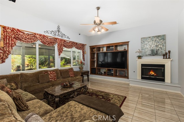 Detail Gallery Image 8 of 24 For 35982 Murano St, Murrieta,  CA 92562 - 4 Beds | 3/1 Baths