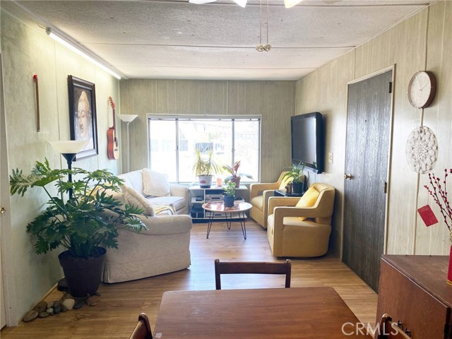 Detail Gallery Image 7 of 25 For 19361 Brookhurst #178,  Huntington Beach,  CA 92646 - 3 Beds | 2 Baths