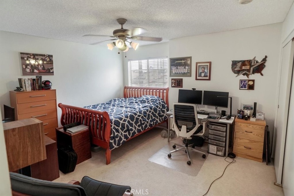 https://media.crmls.org/medias/79cdbeb7-ef96-4f33-b572-793aa2fbb50c.jpg?preset=X-Large