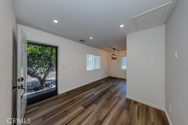 4712 Townsend Avenue, Los Angeles CA: https://media.crmls.org/medias/79cf260b-3a2d-4553-90de-6ff8c87e768e.jpg