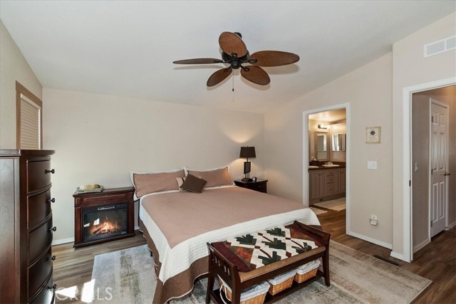 391 Montclair Dr, Big Bear City CA: https://media.crmls.org/medias/79cfa952-0247-41cf-bc5d-823e5073993f.jpg