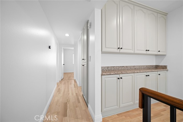 5335 White Oak Avenue, Encino CA: https://media.crmls.org/medias/79d008e4-f3c8-451d-8b94-cfce1fbfea6e.jpg