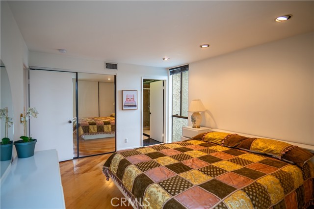 4239 Via Arbolada, Los Angeles CA: https://media.crmls.org/medias/79d00d5c-6783-404c-919c-eaad8da5bca5.jpg