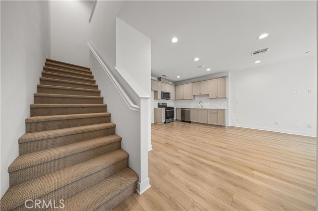 4016 E Peony Paseo, Ontario CA: https://media.crmls.org/medias/79d0193d-1fc8-49b4-be19-62ae88a886fd.jpg
