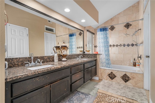 650 Rock Vista Drive, Corona CA: https://media.crmls.org/medias/79d0f61a-d8b9-427d-828f-623eb119bac2.jpg