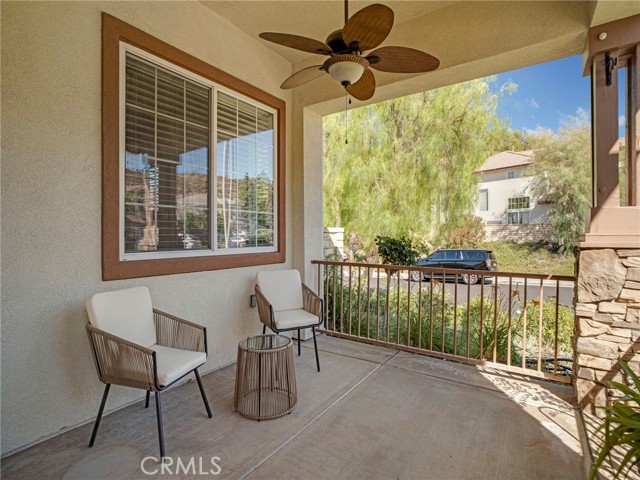 Detail Gallery Image 6 of 44 For 21103 Cross Creek Dr, Saugus,  CA 91350 - 3 Beds | 3 Baths