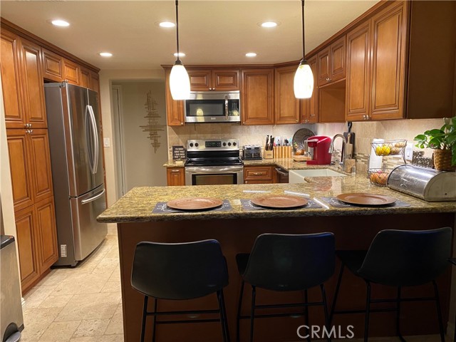 Detail Gallery Image 4 of 22 For 4776 Olivewood, San Bernardino,  CA 92407 - 2 Beds | 2 Baths