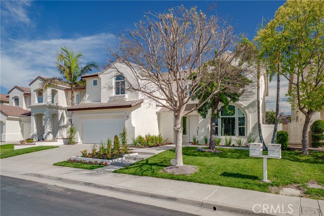 Image 2 of 44 For 1338 Golden Coast