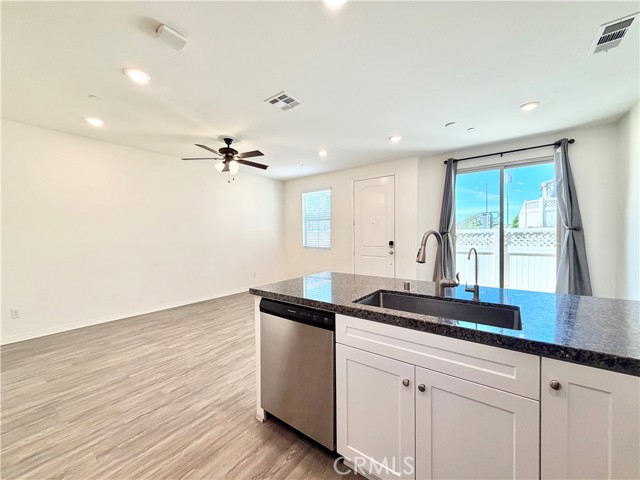 Detail Gallery Image 8 of 34 For 24120 Dolcetto Ave #805,  Murrieta,  CA 92562 - 3 Beds | 2/1 Baths