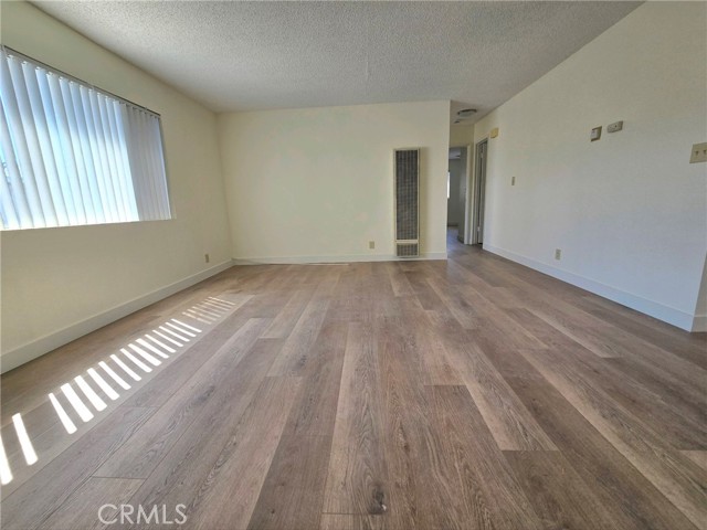 Detail Gallery Image 7 of 18 For 15807 Brighton Ave #3,  Gardena,  CA 90247 - 2 Beds | 1 Baths