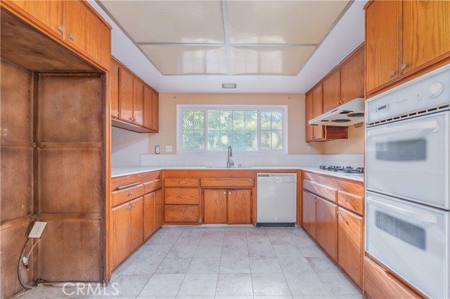 Detail Gallery Image 8 of 28 For 16060 Villa Flores Dr, Hacienda Heights,  CA 91745 - 4 Beds | 2 Baths