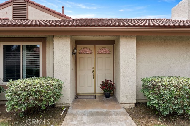 18301 Gum Tree Lane, Huntington Beach CA: https://media.crmls.org/medias/79d59f5c-4006-4980-984e-aece000b7026.jpg