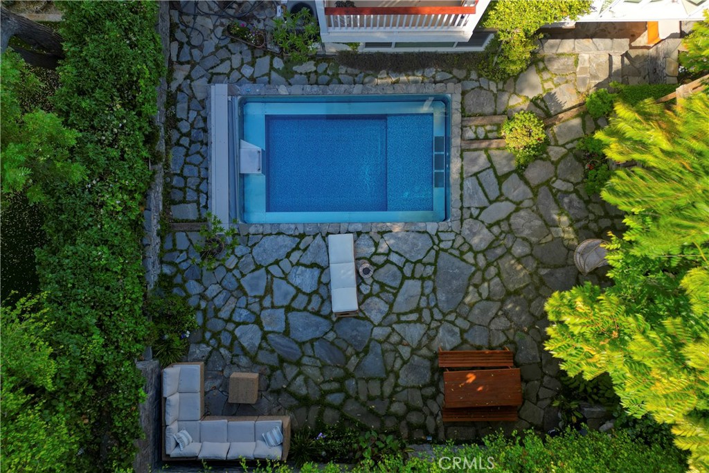 https://media.crmls.org/medias/79d5d270-4842-4c54-979d-78ae958d0bd7.jpg?preset=X-Large