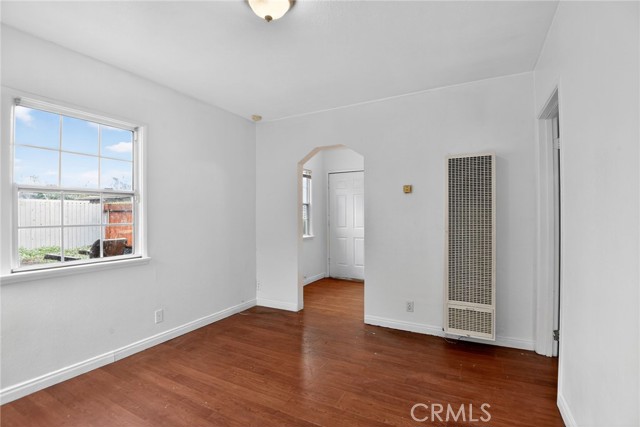 Detail Gallery Image 2 of 15 For 253 E Louise, Long Beach,  CA 90805 - – Beds | – Baths