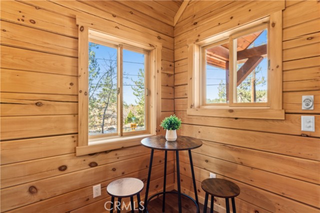 Detail Gallery Image 21 of 43 For 2222 Sierra View Dr, Arrowbear,  CA 92382 - 1 Beds | 1 Baths