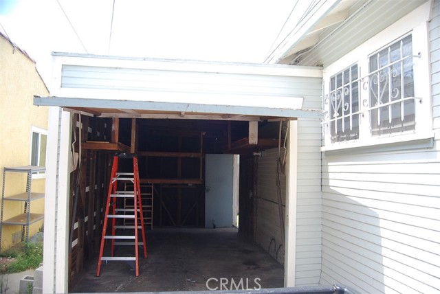 1734 E Florida Street, Long Beach CA: https://media.crmls.org/medias/79d76555-6c37-45fe-b9ad-11912a77ded3.jpg