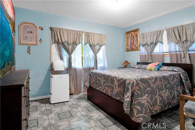 11028 Condon Avenue, Inglewood CA: https://media.crmls.org/medias/79d8784f-472b-4185-a3bf-99042c006fdd.jpg