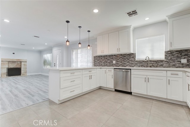 14537 Wyandotte photo 10