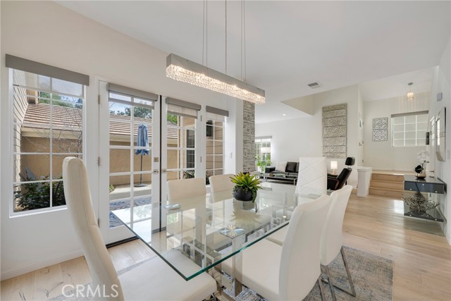939 Blue Mountain, Westlake Village CA: https://media.crmls.org/medias/79daf5ee-5f2f-4965-9976-6c933eef8586.jpg